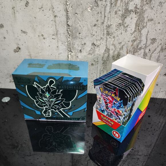 Sealed Pokémon Twilight Masquerade ETB with 10 Booster Packs - Picture 1 of 2